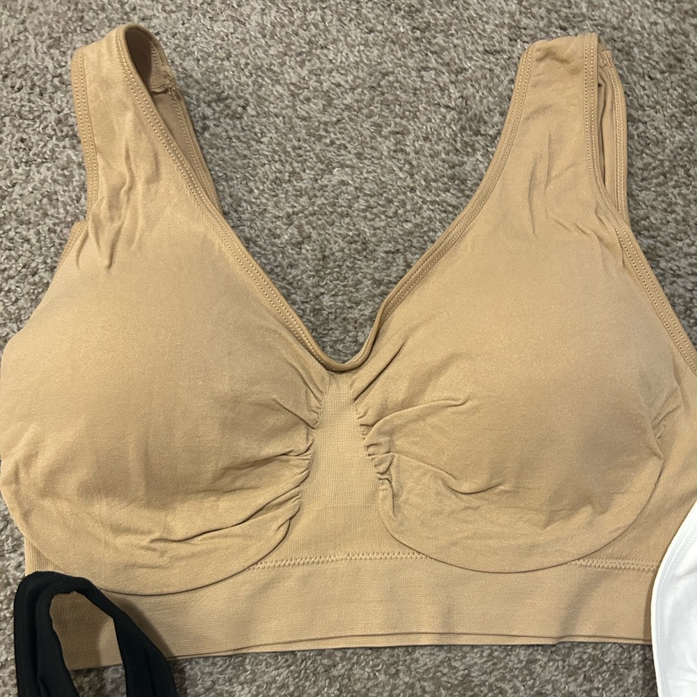 3 Pack Seamless Sports Bras 3 for $23!! - Picture 3 of 5